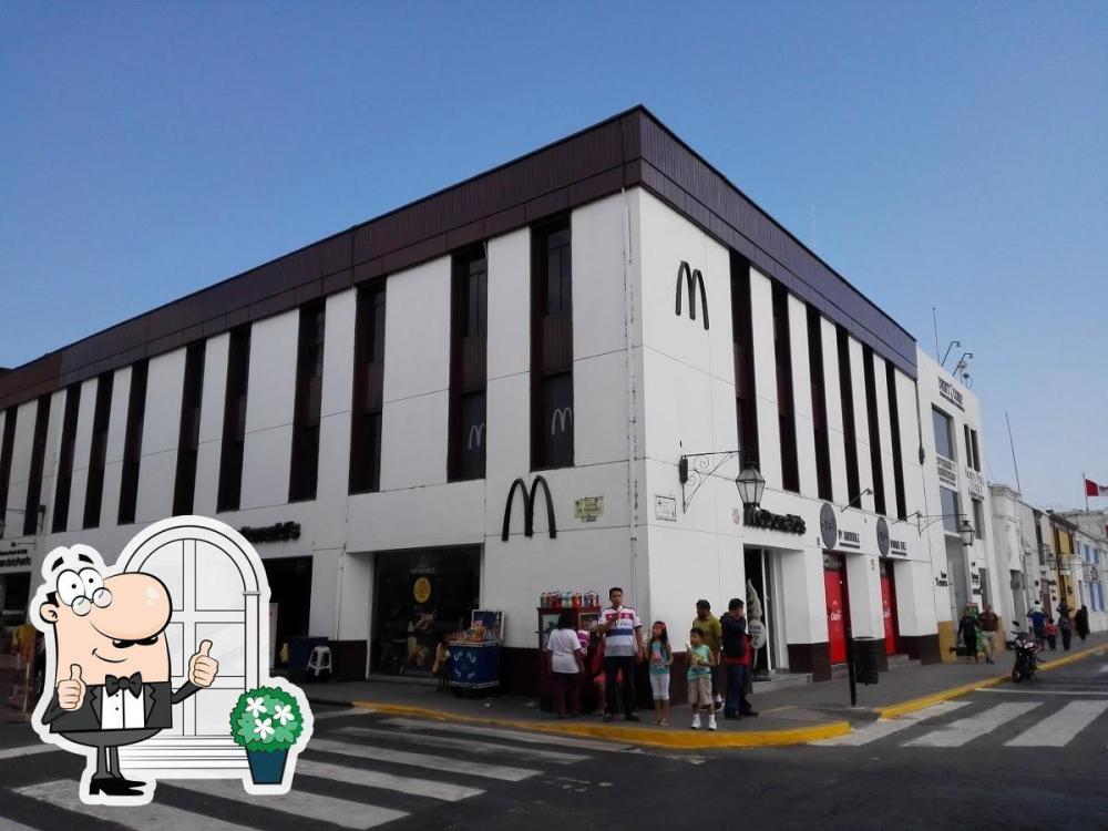 r651-McDonalds-Trujillo-Plaza-de-Armas-facade.thumb.jpg.2d03e11b4920edae3b957dbd32d6fa4c.jpg